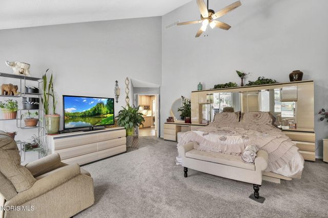 14850 Stonehaven Drive, Perrysburg, OH 43551