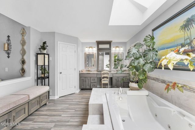 14850 Stonehaven Drive, Perrysburg, OH 43551