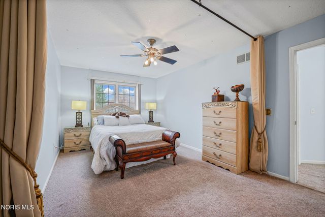 14850 Stonehaven Drive, Perrysburg, OH 43551