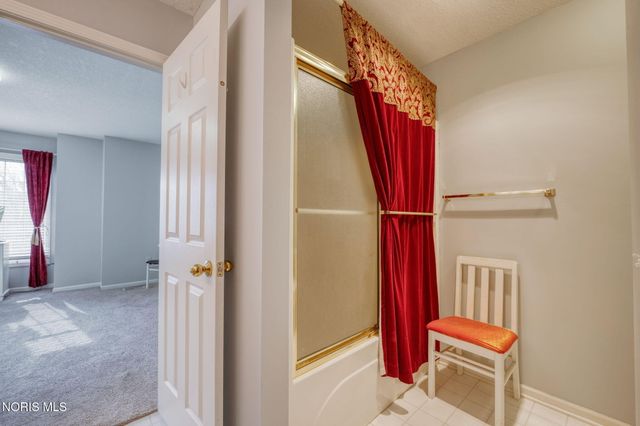 14850 Stonehaven Drive, Perrysburg, OH 43551