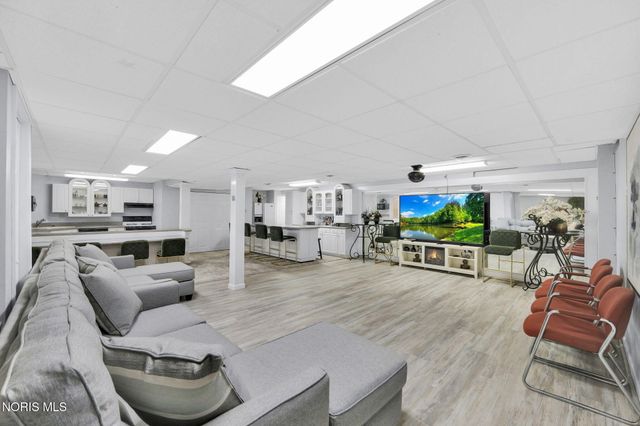 14850 Stonehaven Drive, Perrysburg, OH 43551