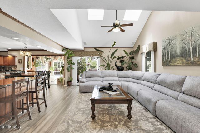 14850 Stonehaven Drive, Perrysburg, OH 43551