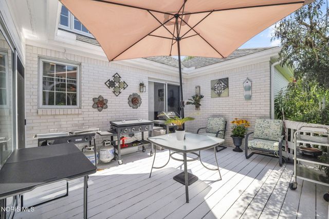 14850 Stonehaven Drive, Perrysburg, OH 43551