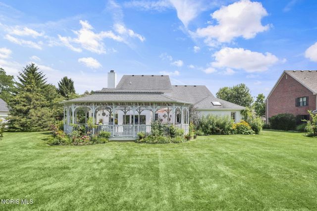 14850 Stonehaven Drive, Perrysburg, OH 43551