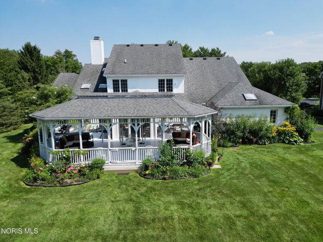 14850 Stonehaven Drive, Perrysburg, OH 43551