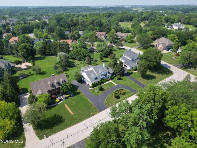 14850 Stonehaven Drive, Perrysburg, OH 43551