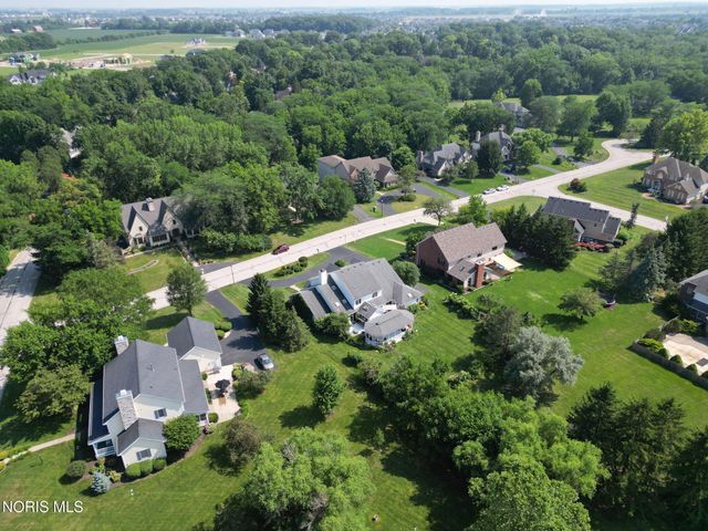 14850 Stonehaven Drive, Perrysburg, OH 43551