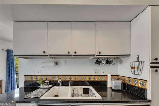 1 Biscayne Drive NW 302, Atlanta, GA 30309