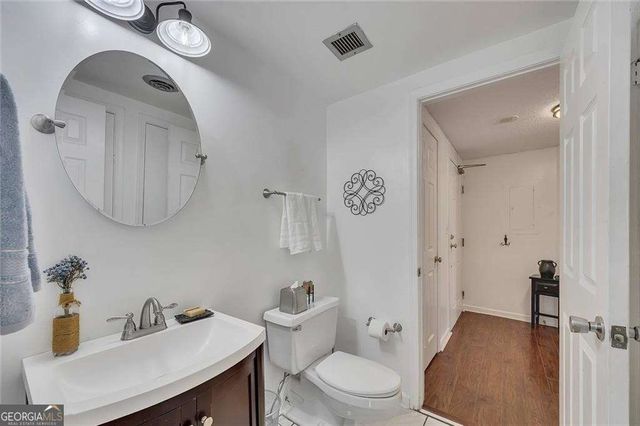 1 Biscayne Drive NW 302, Atlanta, GA 30309