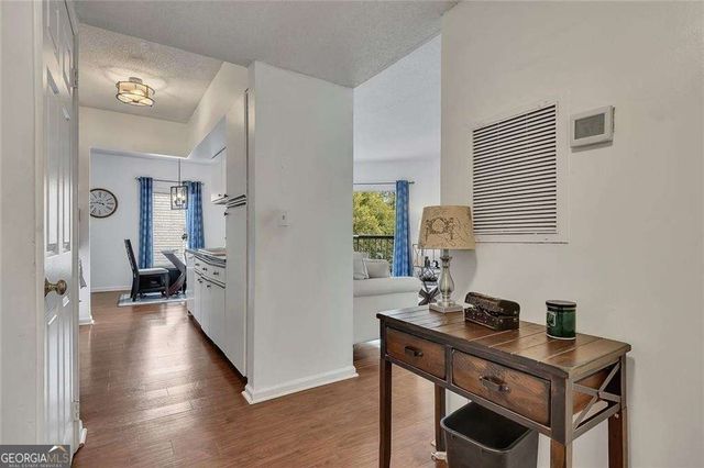 1 Biscayne Drive NW 302, Atlanta, GA 30309