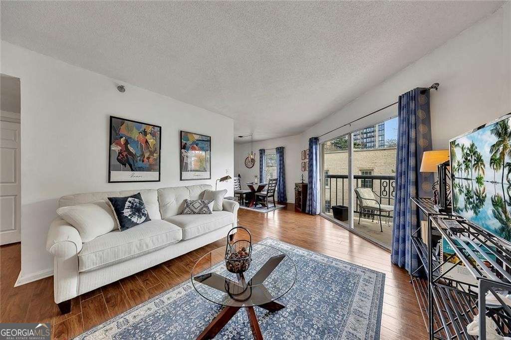 1 Biscayne Drive NW 302, Atlanta, GA 30309