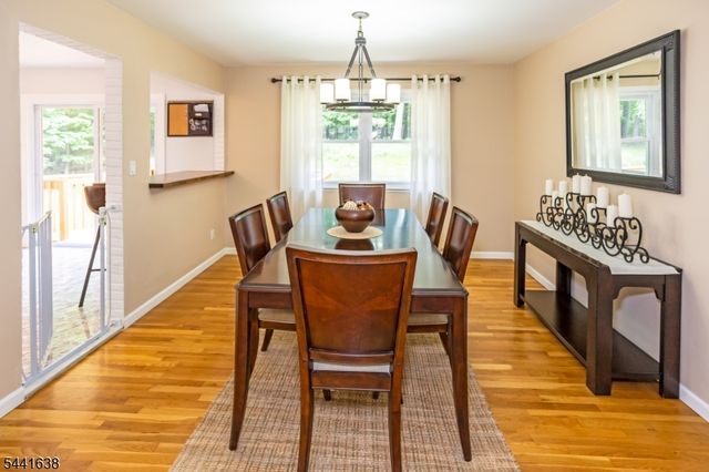 65 Fawnridge Dr, Washington Twp., NJ 07853