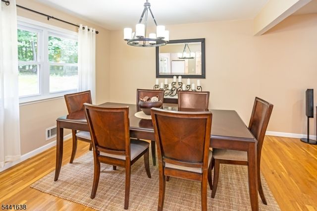 65 Fawnridge Dr, Washington Twp., NJ 07853