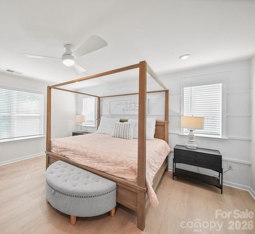 8114 Franklin Trail Street, Charlotte, NC 28227