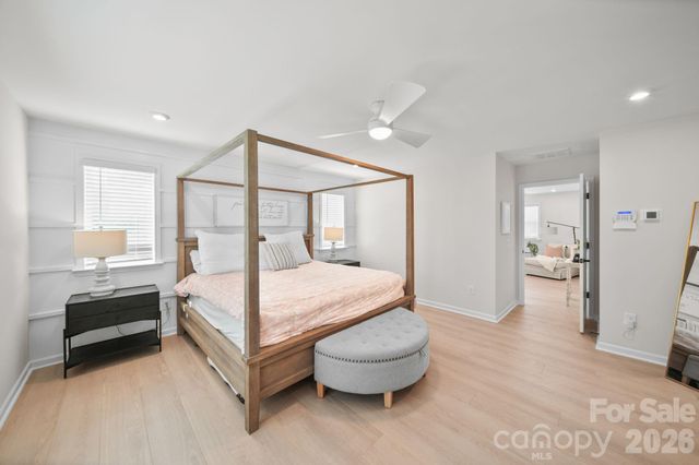 8114 Franklin Trail Street, Charlotte, NC 28227