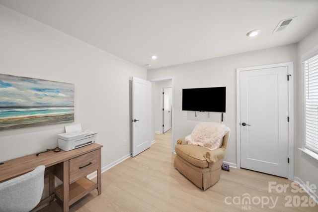 8114 Franklin Trail Street, Charlotte, NC 28227