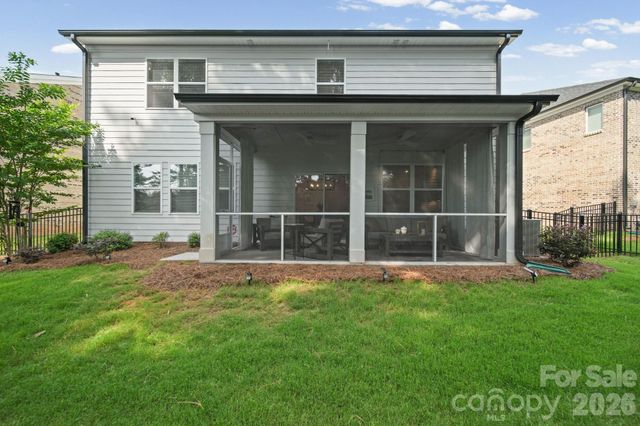8114 Franklin Trail Street, Charlotte, NC 28227