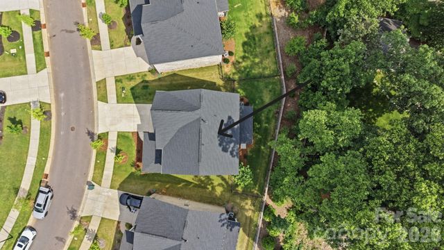 8114 Franklin Trail Street, Charlotte, NC 28227