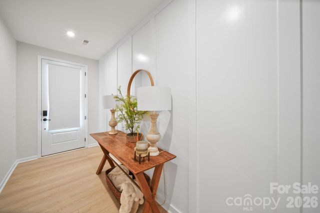 8114 Franklin Trail Street, Charlotte, NC 28227