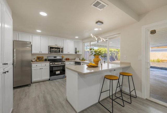 7244 Hayward Drive, Sacramento, CA 95828