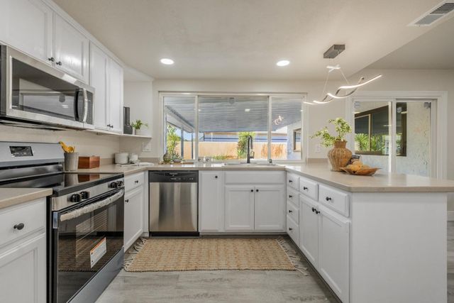 7244 Hayward Drive, Sacramento, CA 95828