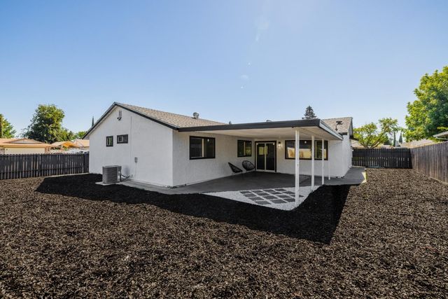 7244 Hayward Drive, Sacramento, CA 95828