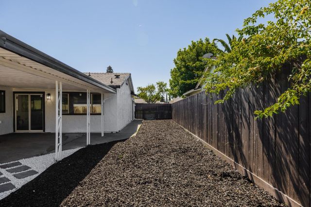 7244 Hayward Drive, Sacramento, CA 95828