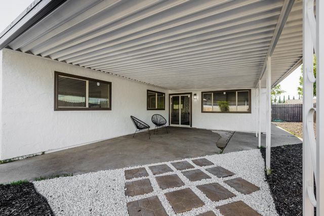 7244 Hayward Drive, Sacramento, CA 95828