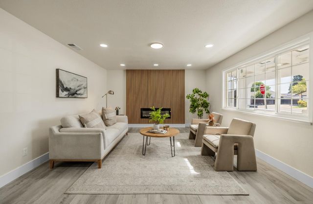 7244 Hayward Drive, Sacramento, CA 95828