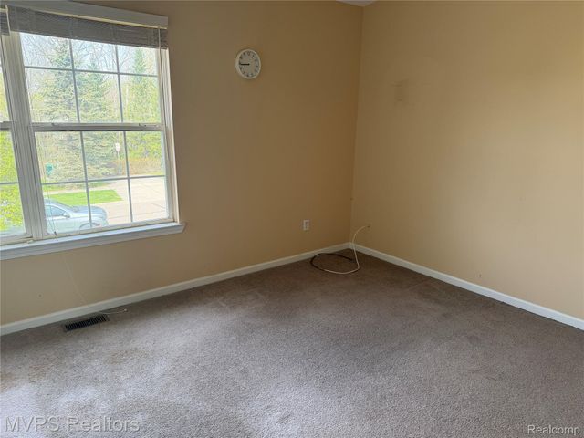 840 Andover Woods Drive, Fenton, MI 48430