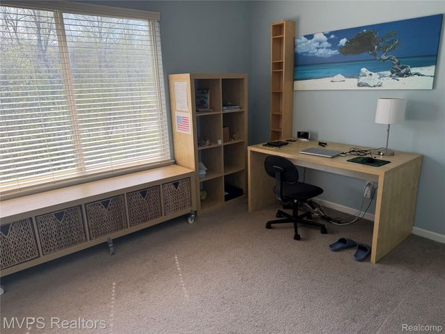 840 Andover Woods Drive, Fenton, MI 48430