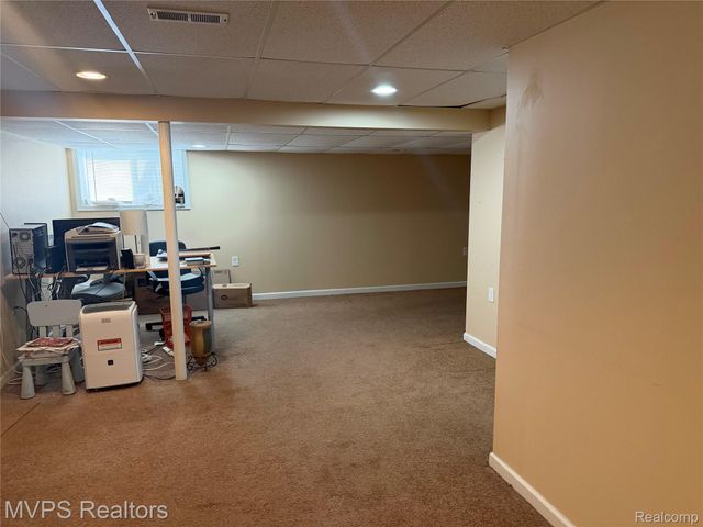 840 Andover Woods Drive, Fenton, MI 48430