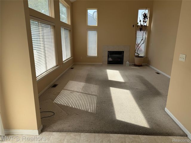 840 Andover Woods Drive, Fenton, MI 48430