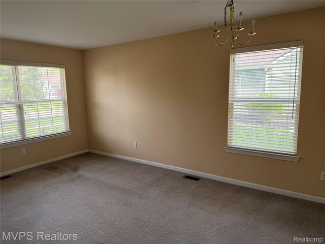 840 Andover Woods Drive, Fenton, MI 48430