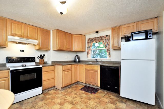 9 Eleanor Road, Enfield, CT 06082