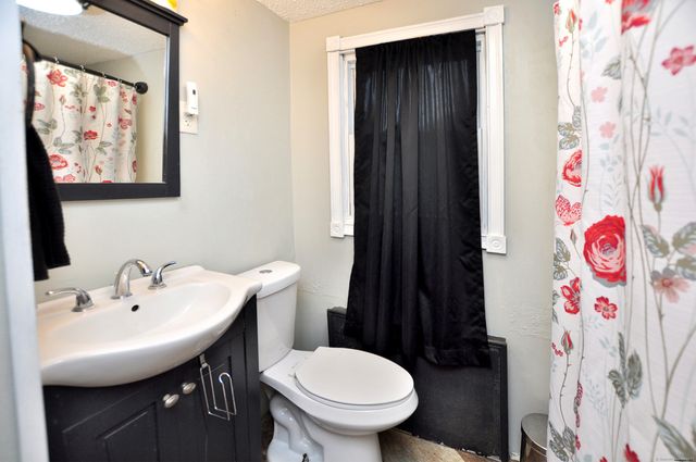 9 Eleanor Road, Enfield, CT 06082