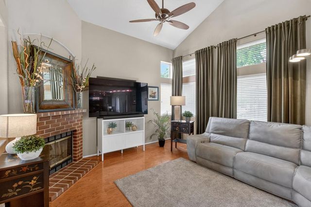 3025 Turnbuckle Cir, Elk Grove, CA 95758