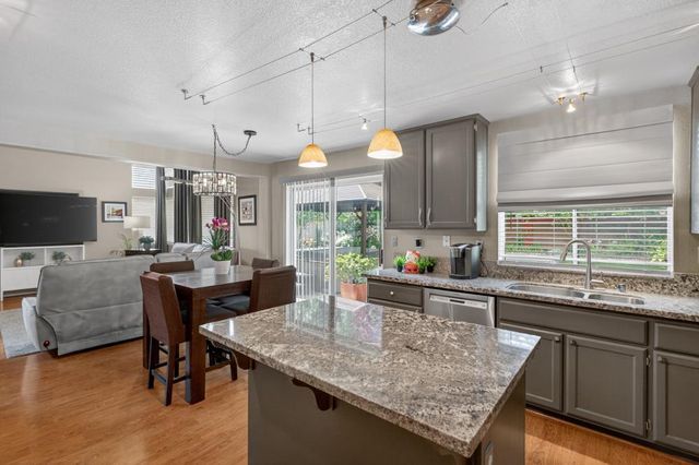 3025 Turnbuckle Cir, Elk Grove, CA 95758