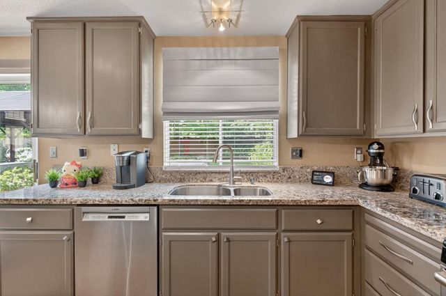 3025 Turnbuckle Cir, Elk Grove, CA 95758