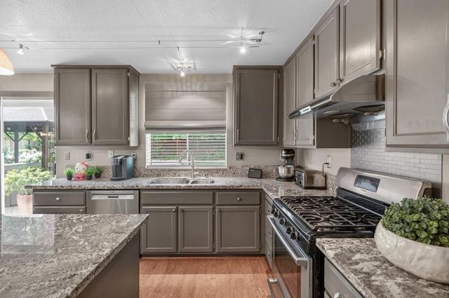 3025 Turnbuckle Cir, Elk Grove, CA 95758