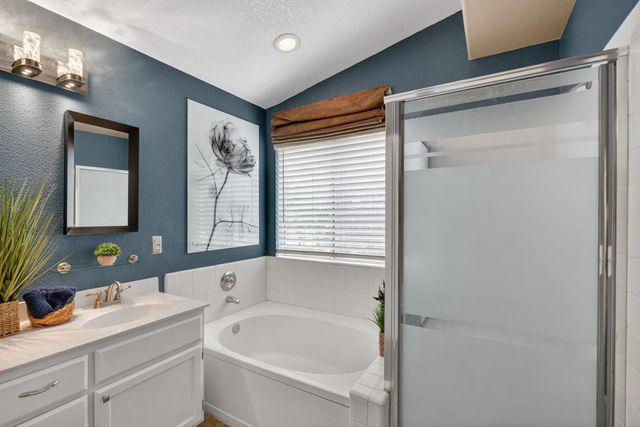 3025 Turnbuckle Cir, Elk Grove, CA 95758