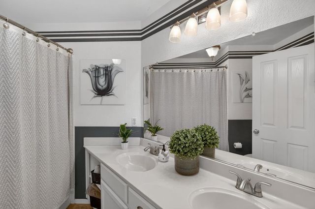 3025 Turnbuckle Cir, Elk Grove, CA 95758