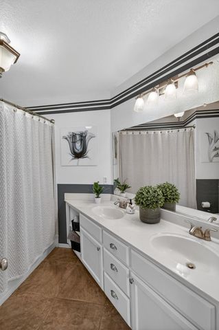 3025 Turnbuckle Cir, Elk Grove, CA 95758