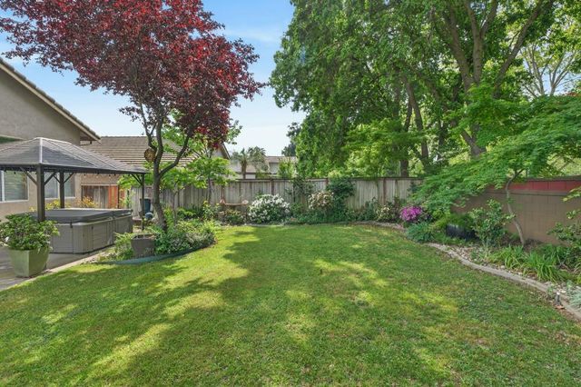 3025 Turnbuckle Cir, Elk Grove, CA 95758