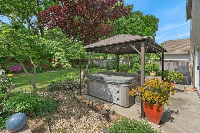 3025 Turnbuckle Cir, Elk Grove, CA 95758