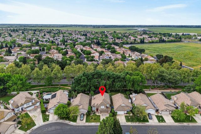 3025 Turnbuckle Cir, Elk Grove, CA 95758