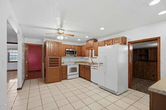 1411 Sherrod Road, Big Stone Gap, VA 24219