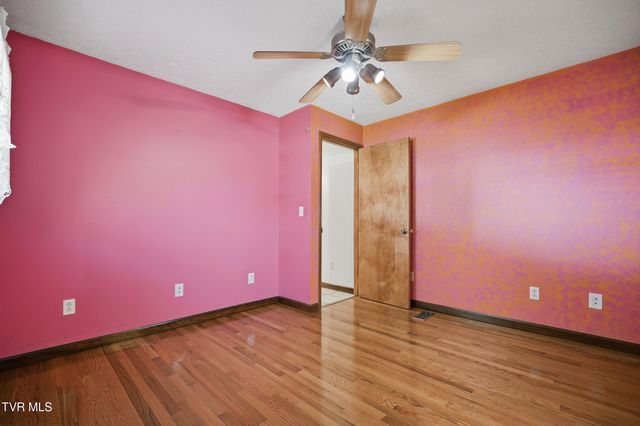 1411 Sherrod Road, Big Stone Gap, VA 24219