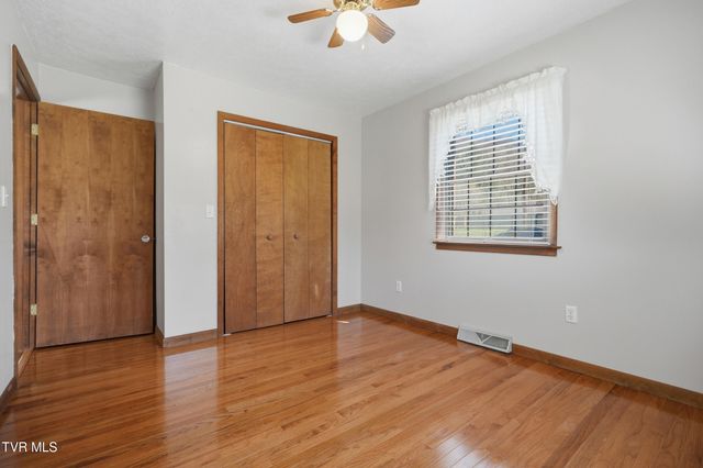 1411 Sherrod Road, Big Stone Gap, VA 24219