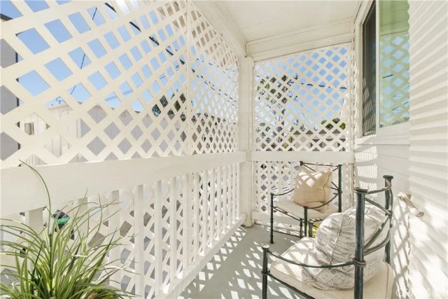 608 Poinsettia Avenue B, Corona Del Mar, CA 92625